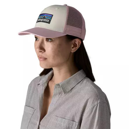 Patagonia P-6 Logo Trucker Hat ALL WIQV - Truckere - 198077728870 - 2