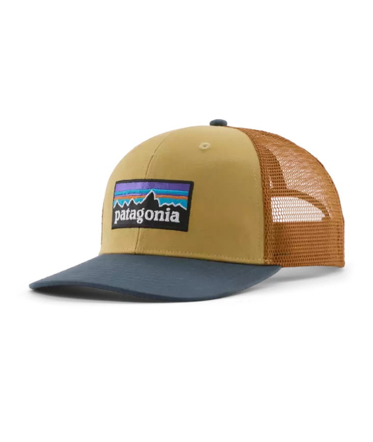 Patagonia P-6 Logo Trucker Hat Lynx Tan - Øvrige hovedbeklædninger - 198077993803 - 1