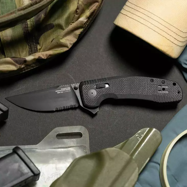 SOG-TAC XR Blackout Serrated - Foldeknive - 729857010375 - 1