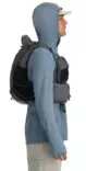 Simms Flyweight Vest Pack Smk 2025 - Brysttasker og mavebælter - 694264691199 - 4
